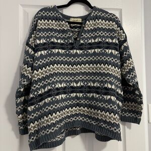 Eddie Bauer Blue and White Knit Sweater